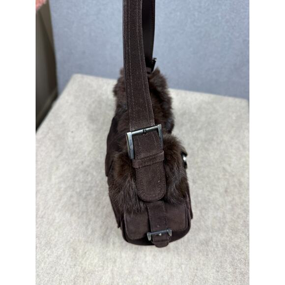 Stuart Weitzman Dark Brown Suede Fur Trim Shoulder Bag Front Clip - Picture 10 of 14